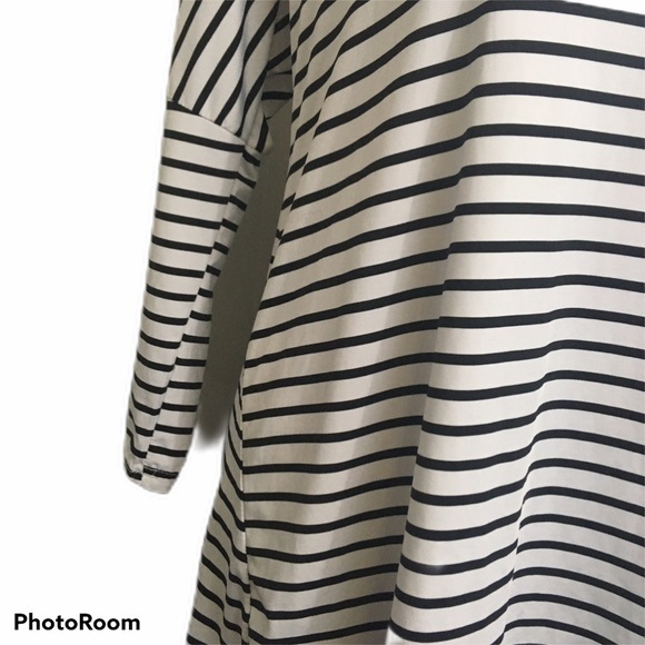 Onayaya striped cowl neck tunic top. Small - Picture 4 of 4